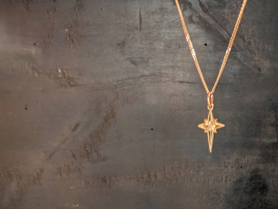 Pendentif étoile en or jaune